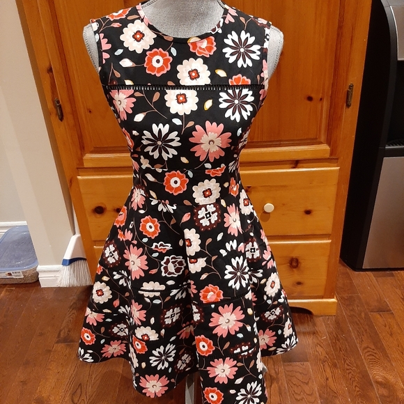 kate spade Dresses & Skirts - Adorable floral Kate Spade dress